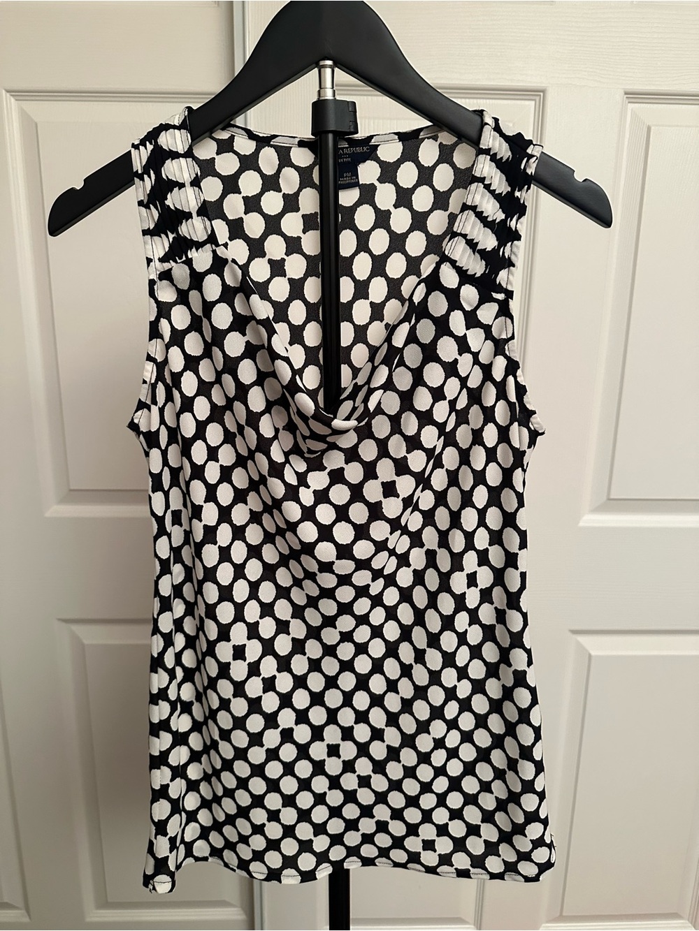 Banana Republic Black and White Polka Dot Draped Cowl Neck Size petite Medium